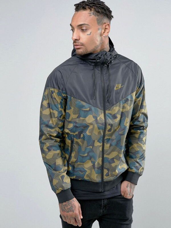 Men’s Camouflage Hoodie – Rugged. Bold. Comfortable.